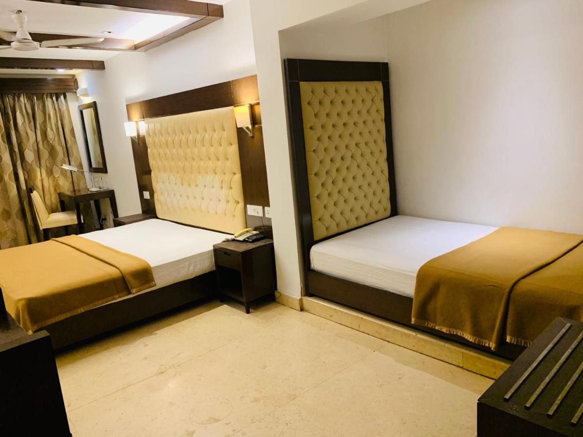 Metropolis Tourist Home Paharganj New Delhi Bagian luar foto