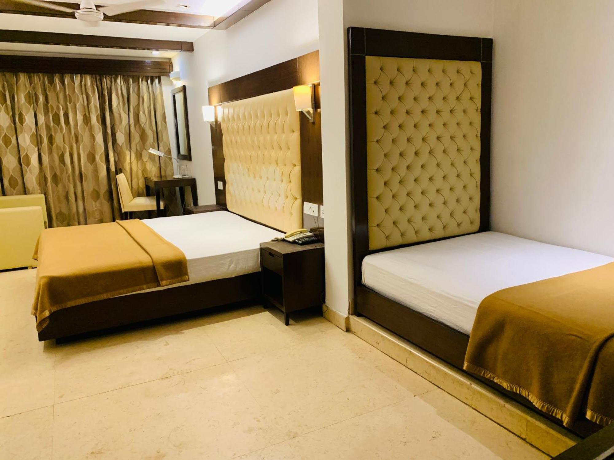 Metropolis Tourist Home Paharganj New Delhi Bagian luar foto