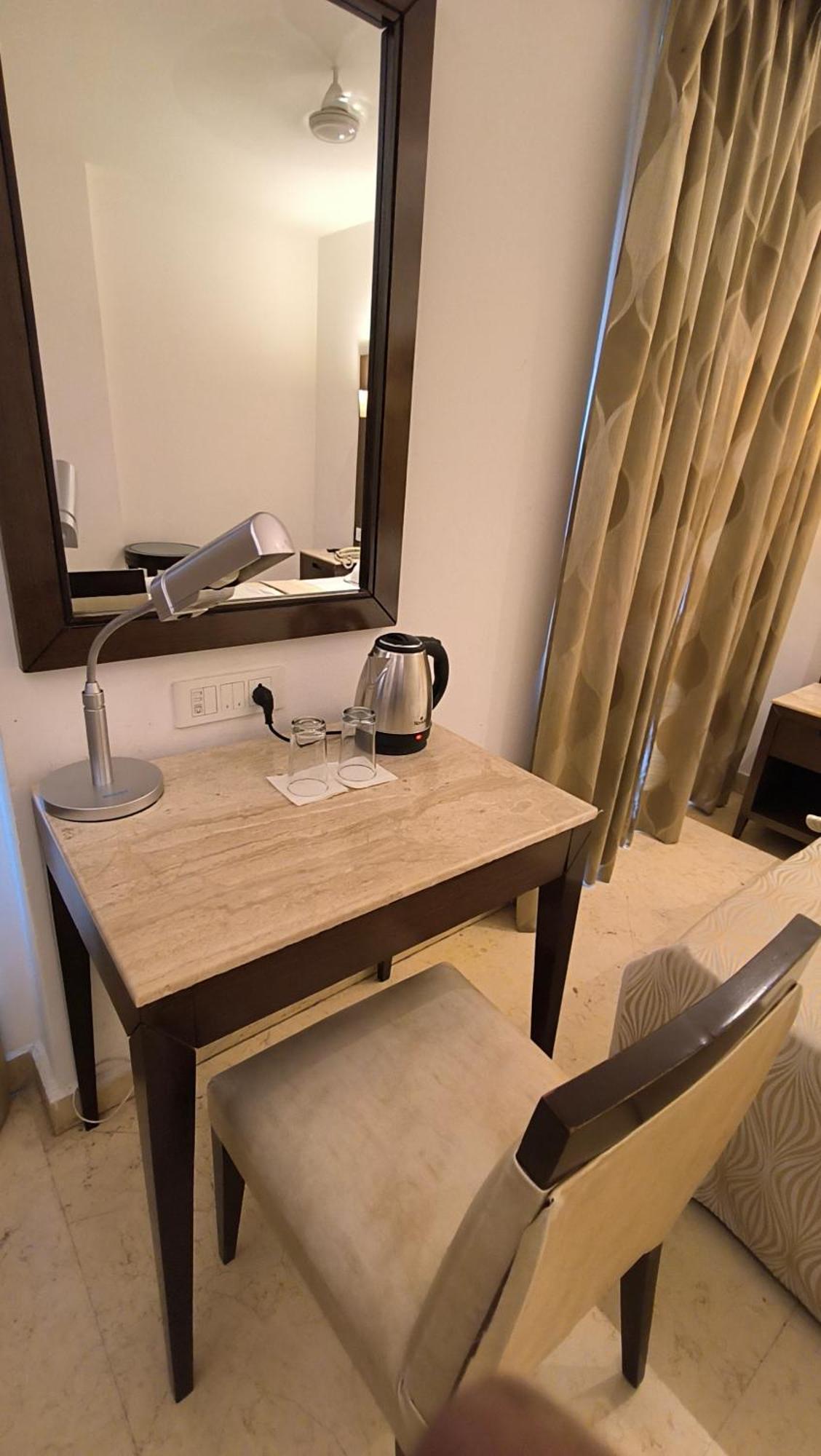 Metropolis Tourist Home Paharganj New Delhi Bagian luar foto