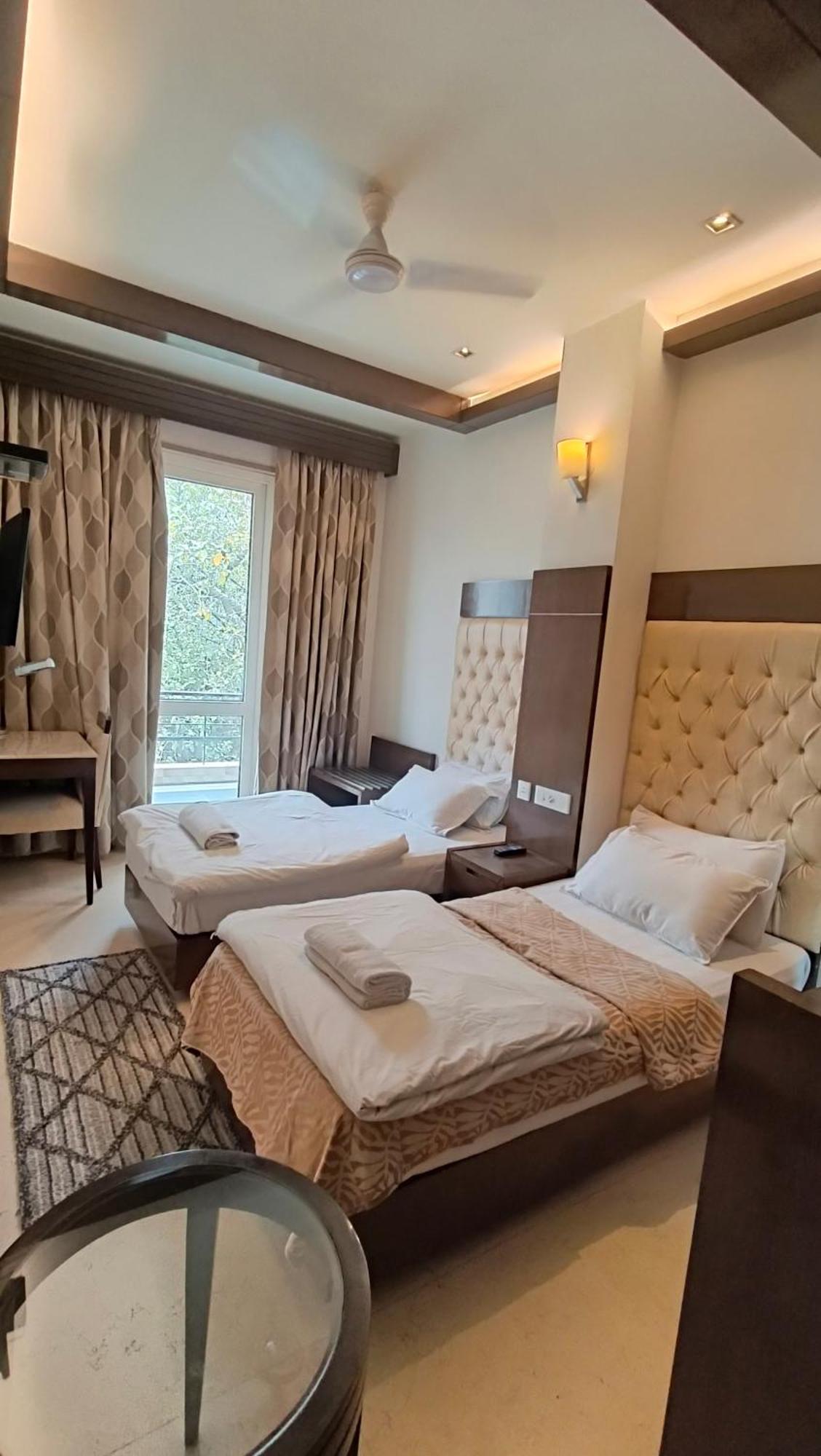 Metropolis Tourist Home Paharganj New Delhi Bagian luar foto
